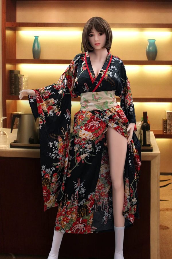 Pechugona sexy japonesa TPE sexo muñeca Josephine lleva un kimono-pechugona japonesa tpe sexo muñeca Josephine 2 hermosa muñeca real